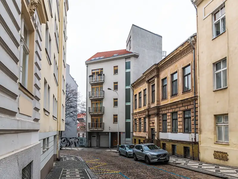 Pronájem garážového stání 13 m², Praha – náhled fotky 3