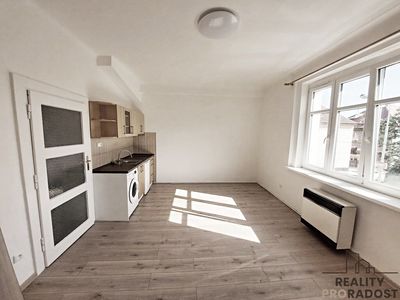 Pronájem bytu 1+kk 26 m²