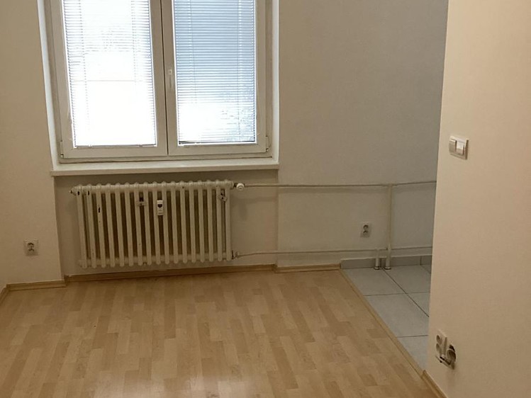 Gewerbefläche zum Kauf, 806 m² (9 von 17)