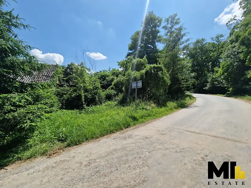 Prodej stavebního pozemku 434 m², Močovice – náhled fotky 1