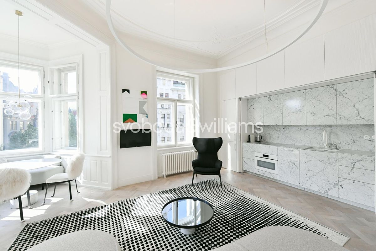 Pronájem bytu 2+kk 66 m² – fotografie 2
