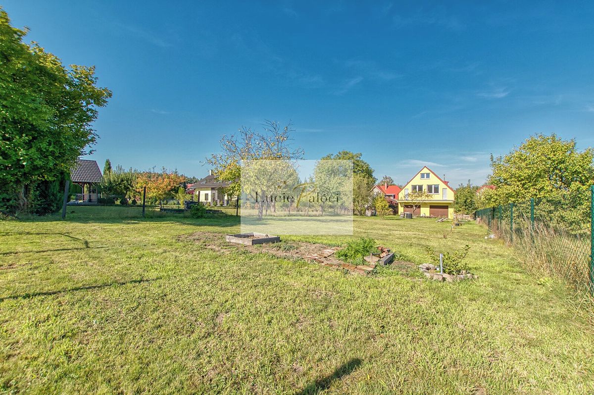 Prodej stavebního pozemku 525 m² – fotografie 3
