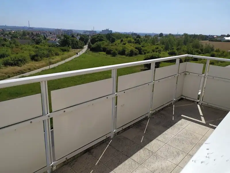 Pronájem bytu 1+kk 33 m², Praha – náhled fotky 2