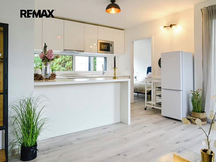 Нерухомість на продаж, 72 м² (1 з 8)