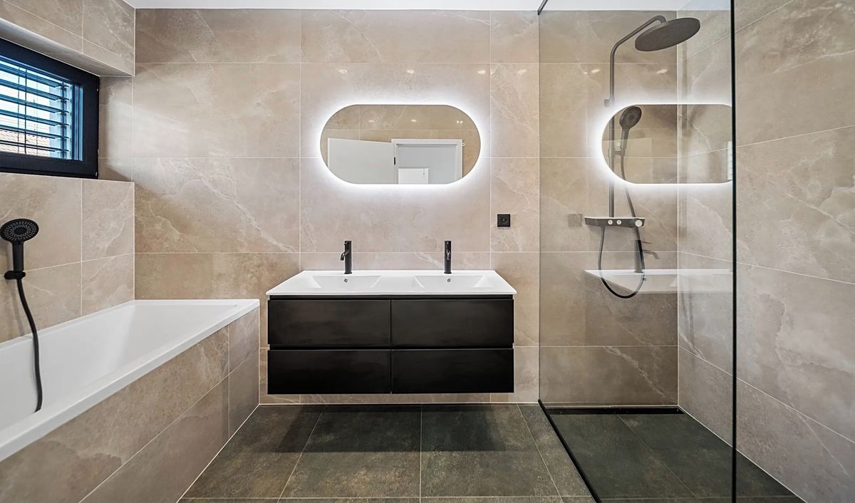Pronájem rodinného domu 157 m², pozemek 360 m² – fotografie 3