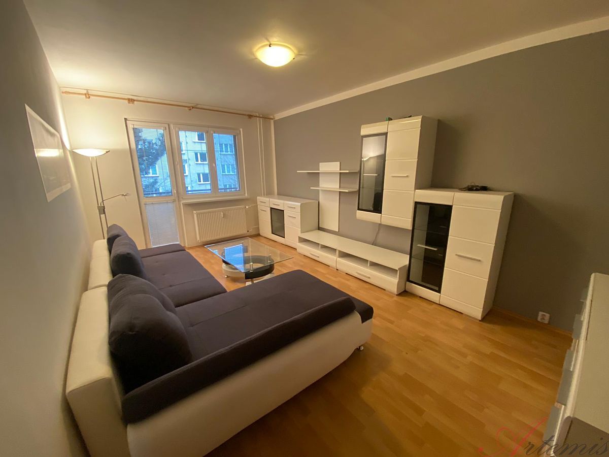 Pronájem bytu 2+1 56 m² – fotografie 3