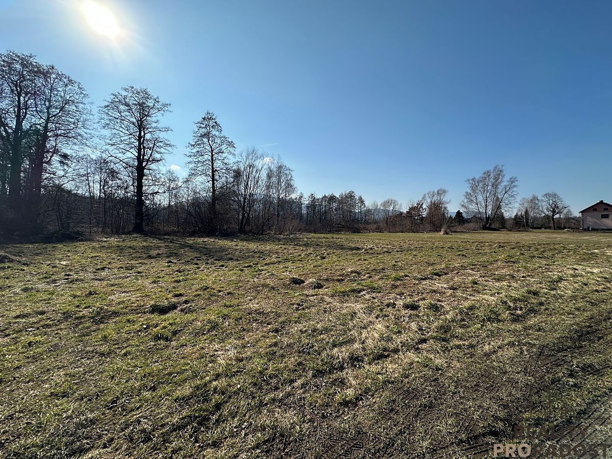 Prodej stavebního pozemku 1224 m² – fotografie 2