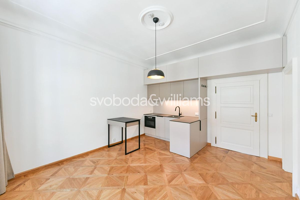 Pronájem bytu 2+kk 38 m² – fotografie 4