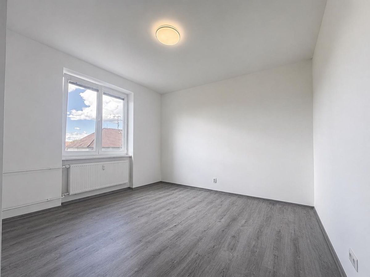 Pronájem bytu 2+kk 52 m² – fotografie 3