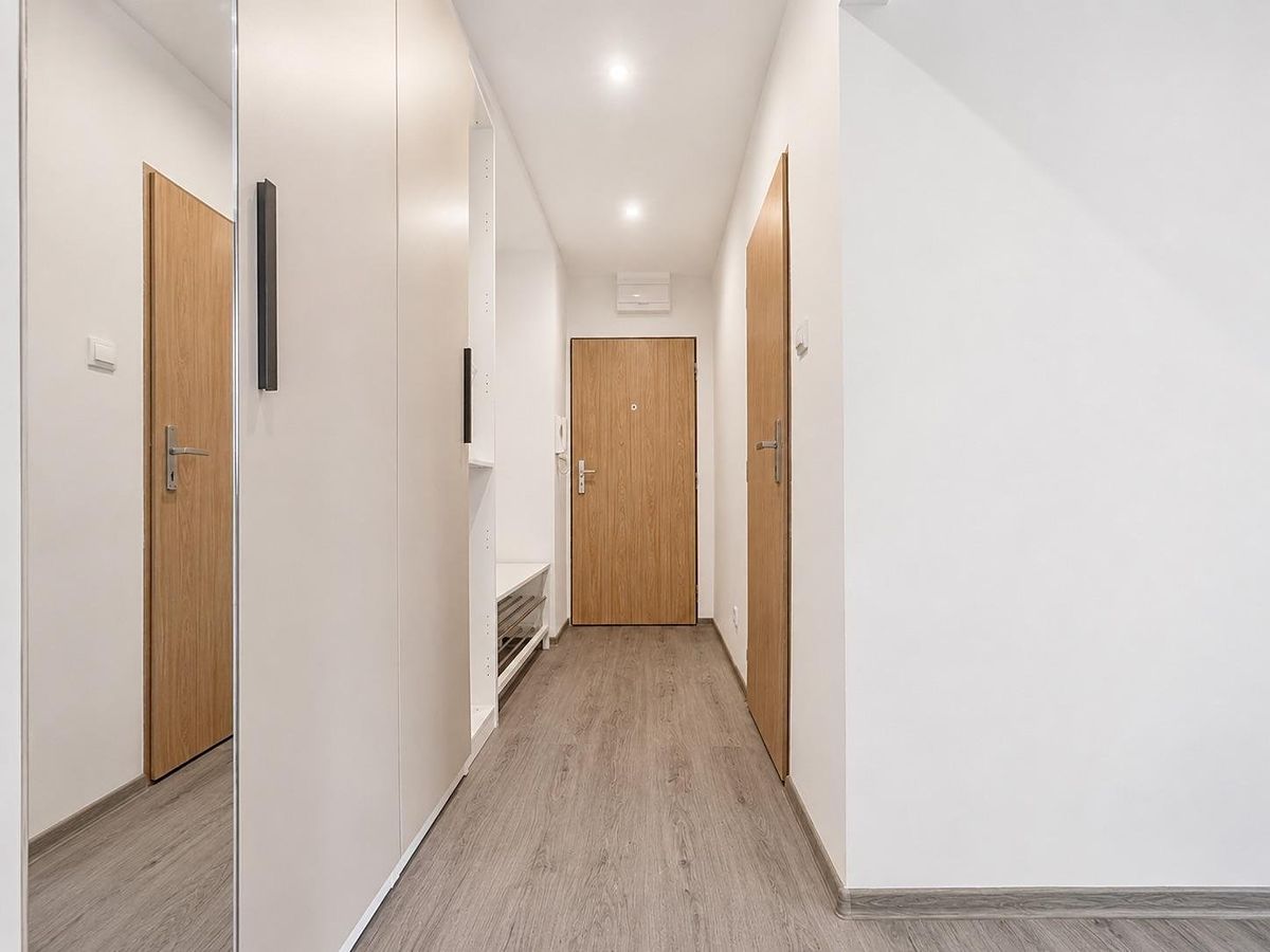 Pronájem bytu 2+kk 52 m² – fotografie 5