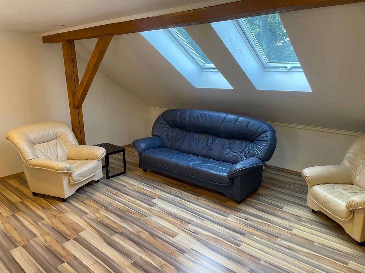 Pronájem rodinného domu 90 m², pozemek 300 m² – fotografie 3