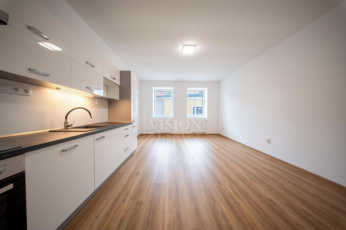 Pronájem bytu 2+kk 43 m² – fotografie 3