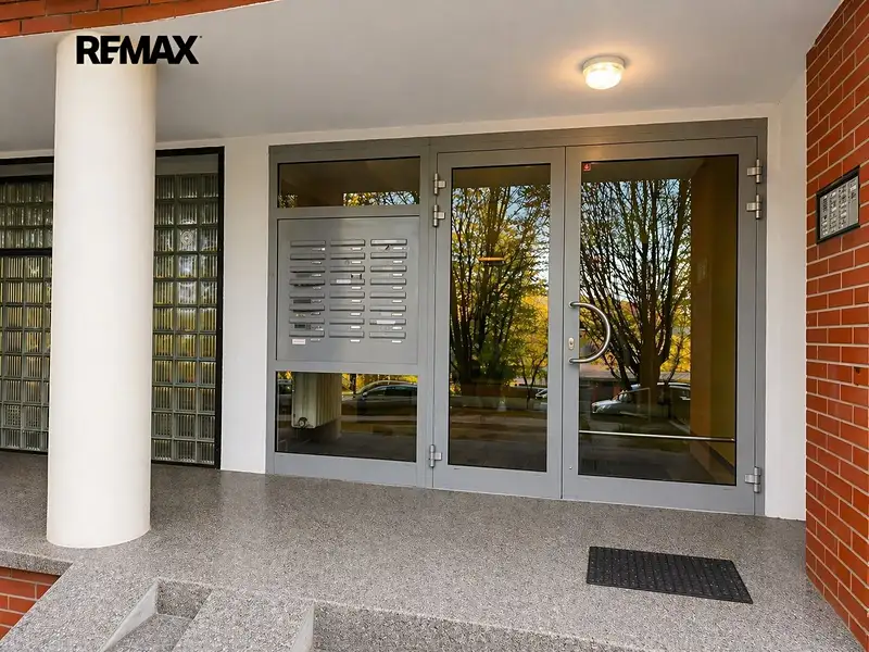 Pronájem bytu 3+1 90 m², Zlín – náhled fotky 2