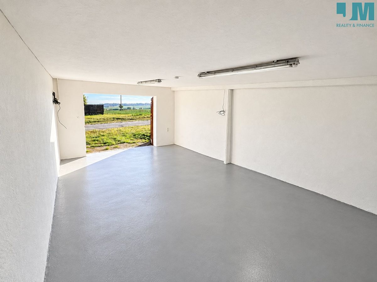 Prodej garáže 27 m² – fotografie 3