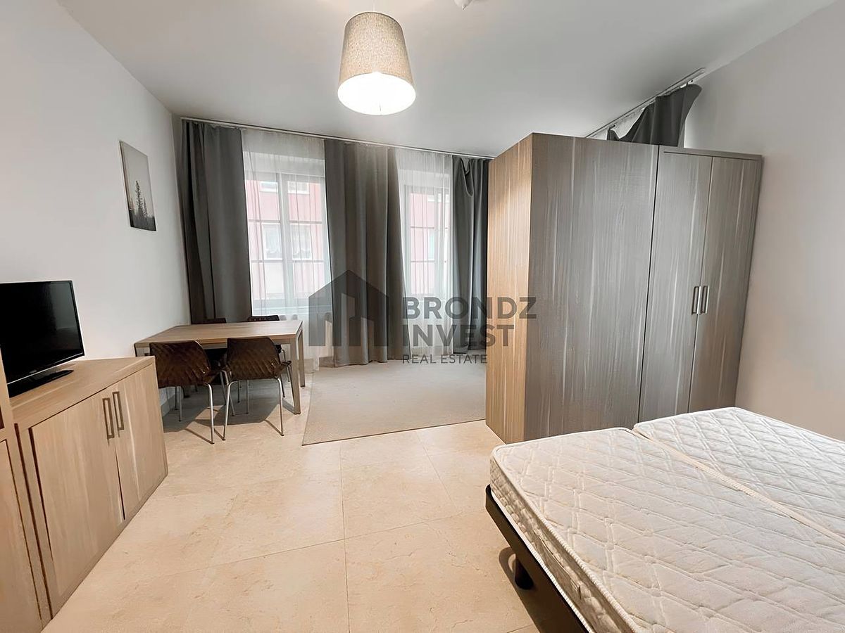 Pronájem bytu 1+kk 38 m² – fotografie 4