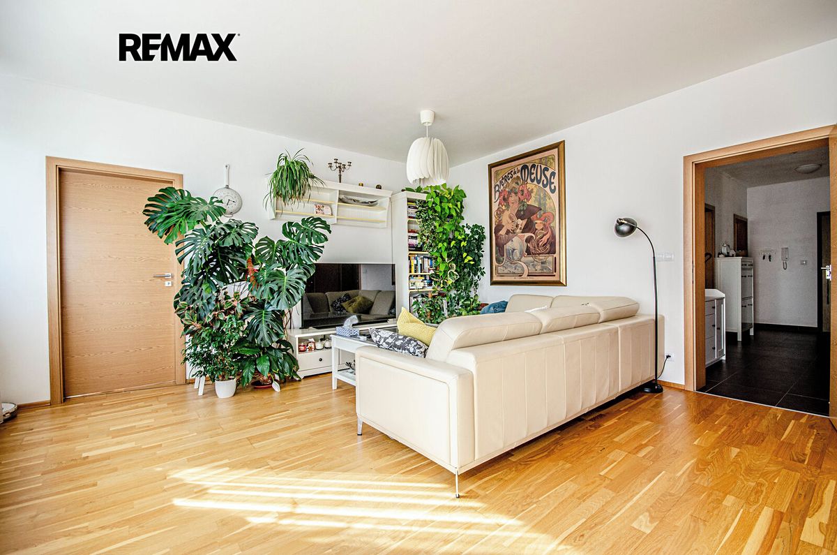 Pronájem bytu 4+kk 96 m² – fotografie 4