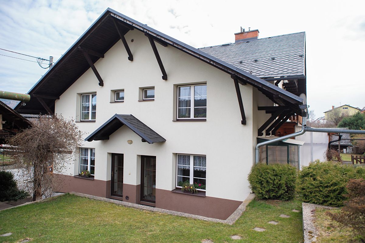 Prodej rodinného domu 265 m², pozemek 1268 m² – fotografie 3