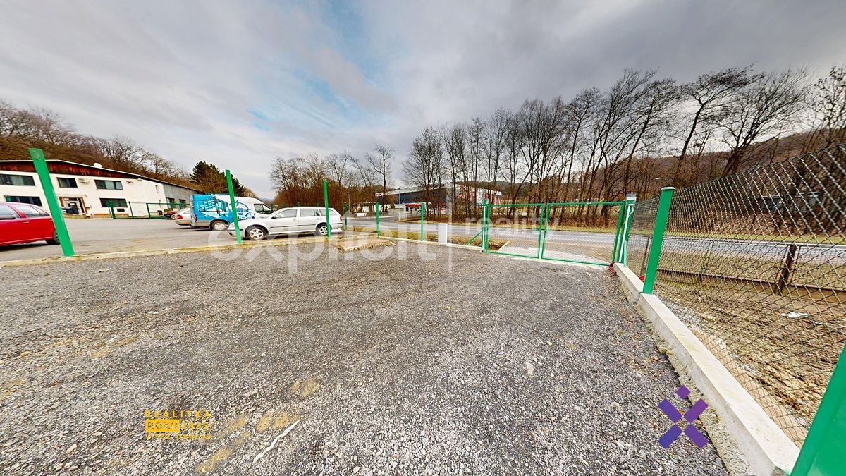 Pronájem komerčního pozemku 200 m²