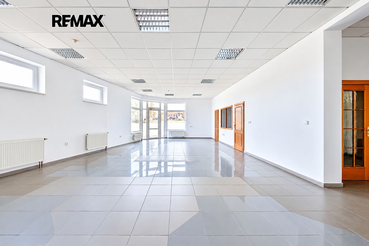 Pronájem obchodního prostoru 169 m²