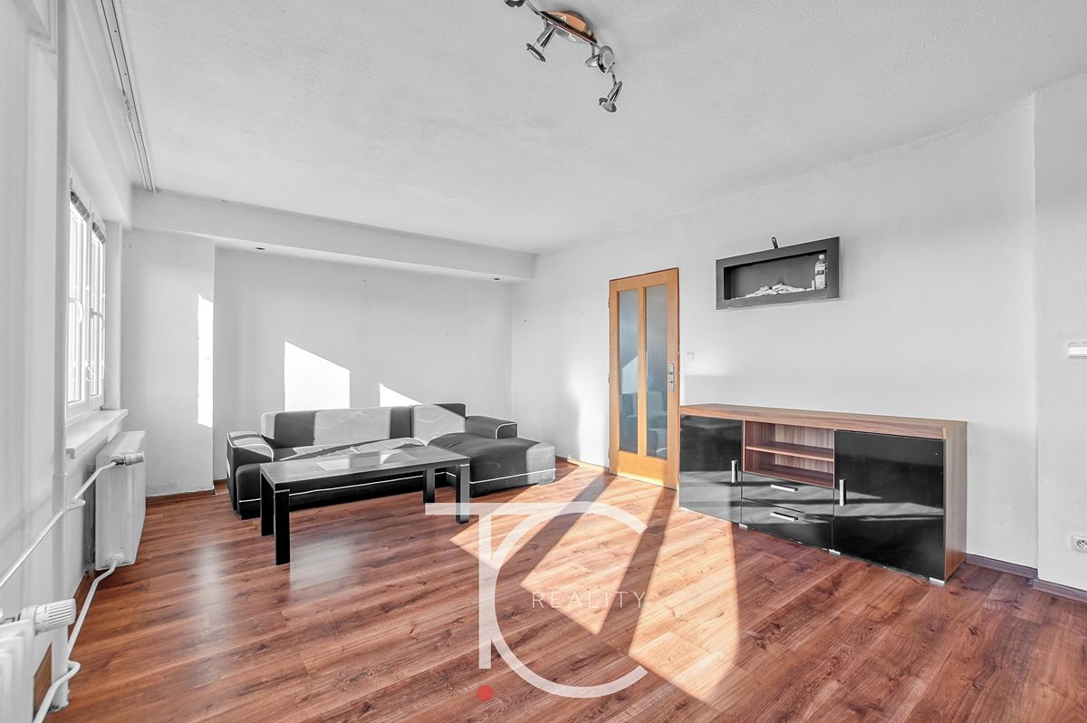 Pronájem bytu 2+1 63 m² – fotografie 2