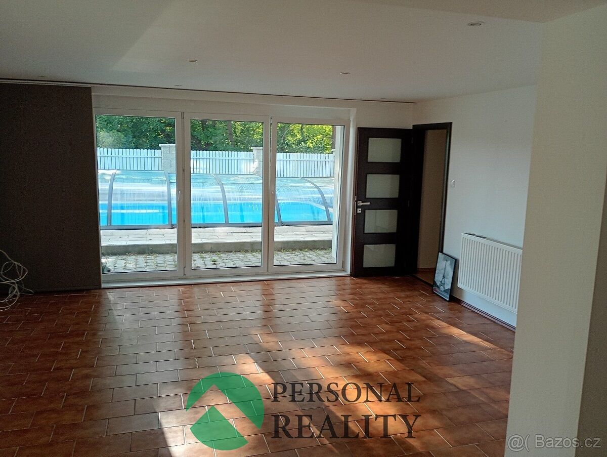 Pronájem vícegeneračního domu 166 m², pozemek 709 m² – fotografie 4