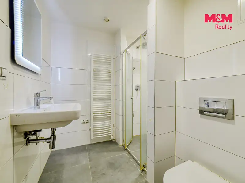 Pronájem bytu 2+1 64 m², Cheb – náhled fotky 3