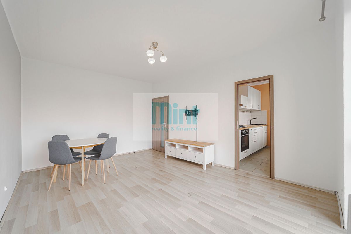 Pronájem bytu 2+1 50 m² – fotografie 5