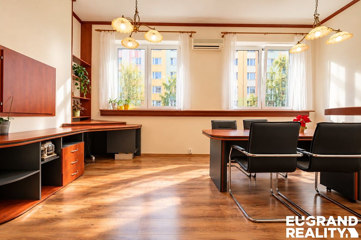 Pronájem kanceláře 57 m²
