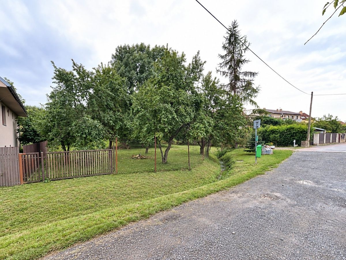 Prodej stavebního pozemku 2542 m² – fotografie 5