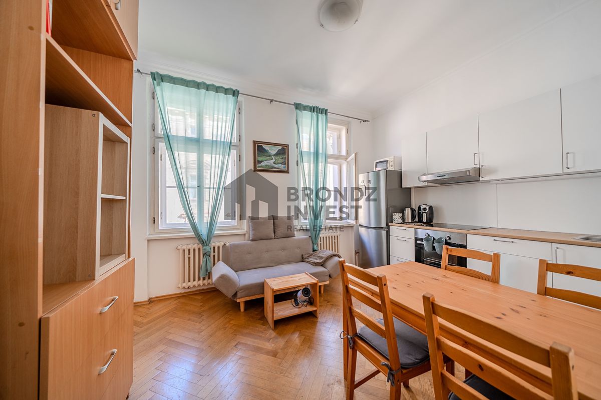 Pronájem bytu 1+1 38 m² – fotografie 2