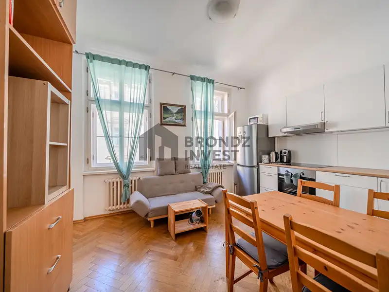 Pronájem bytu 1+1 38 m², Praha – náhled fotky 2