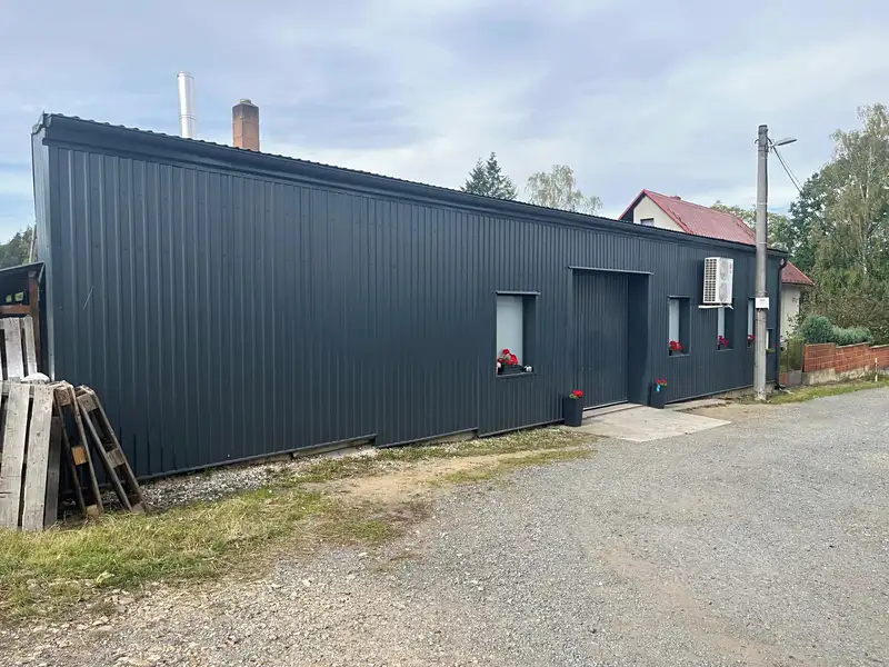Prodej komerční nemovitosti 300 m², Holoubkov – náhled fotky 3