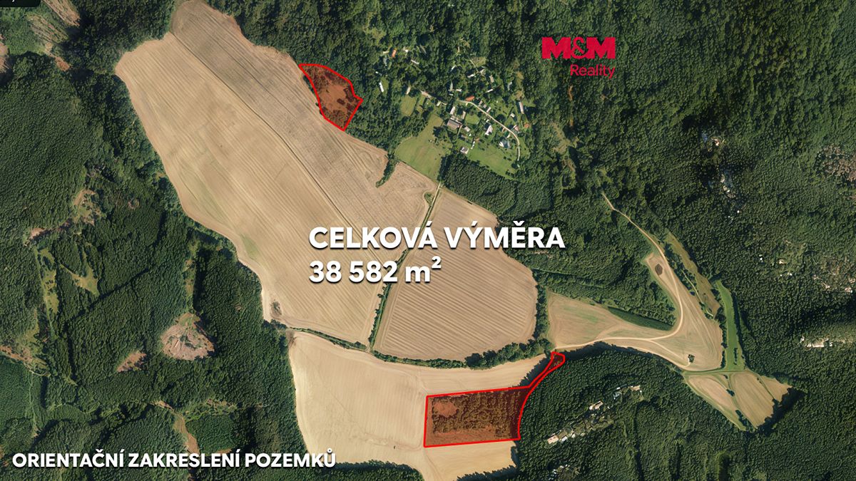 Prodej pole 38582 m², Blíževedly – fotka 1 z 3