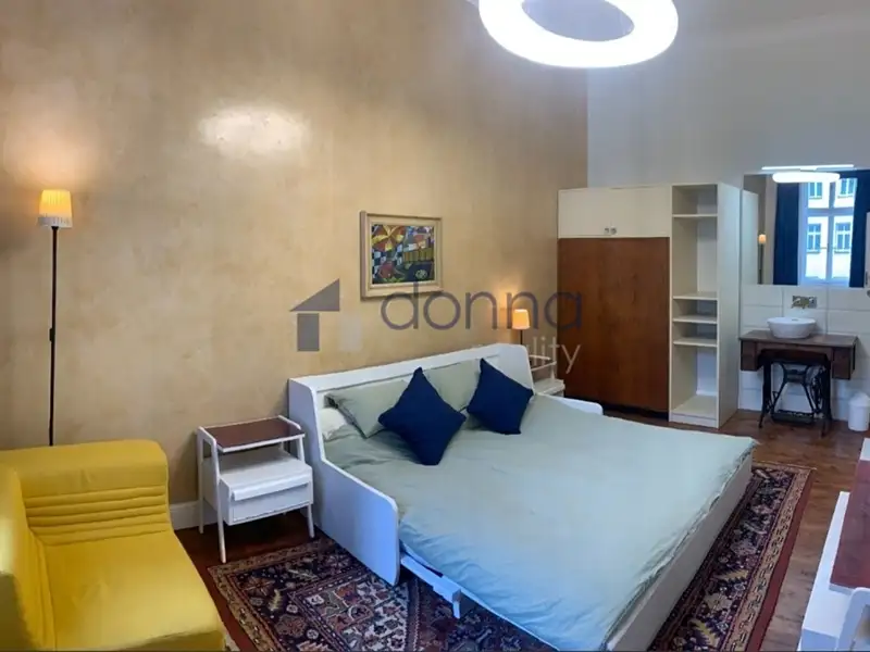 Pronájem bytu 1+1 33 m², Praha – náhled fotky 1