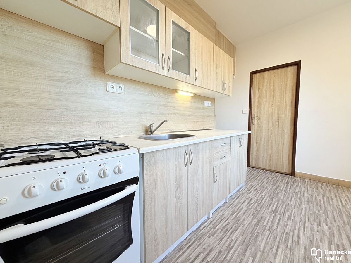 Pronájem bytu 2+1 56 m² – fotografie 4
