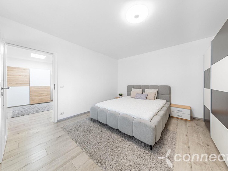 Prodej komerčního prostoru, 52 m² (9 z 22)