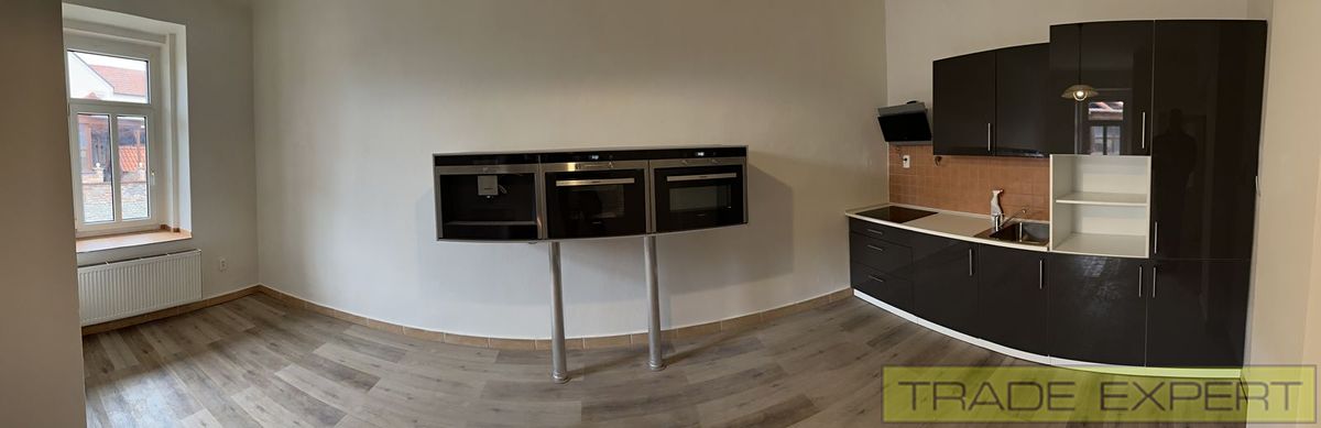 Pronájem bytu 2+1 88 m² – fotografie 4