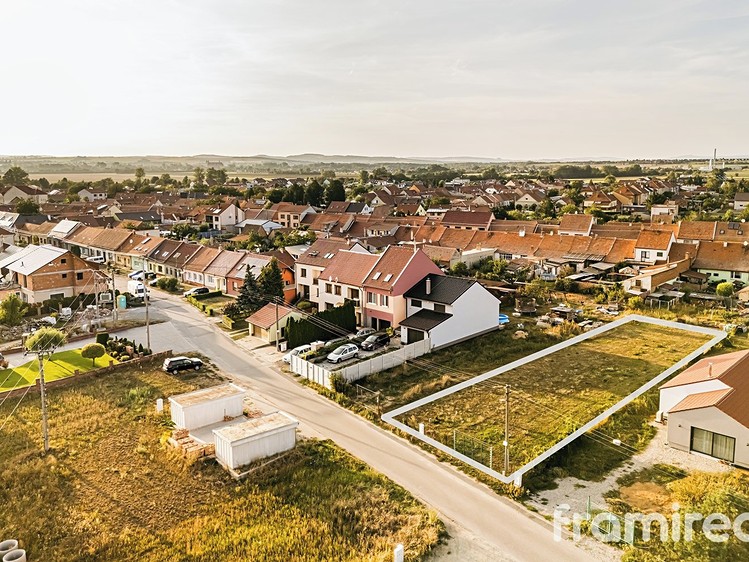 Prodej pozemku, 1 000 m² (6 z 12)
