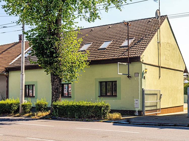 Комерційне приміщення на продаж, 240 м² (2 з 14)