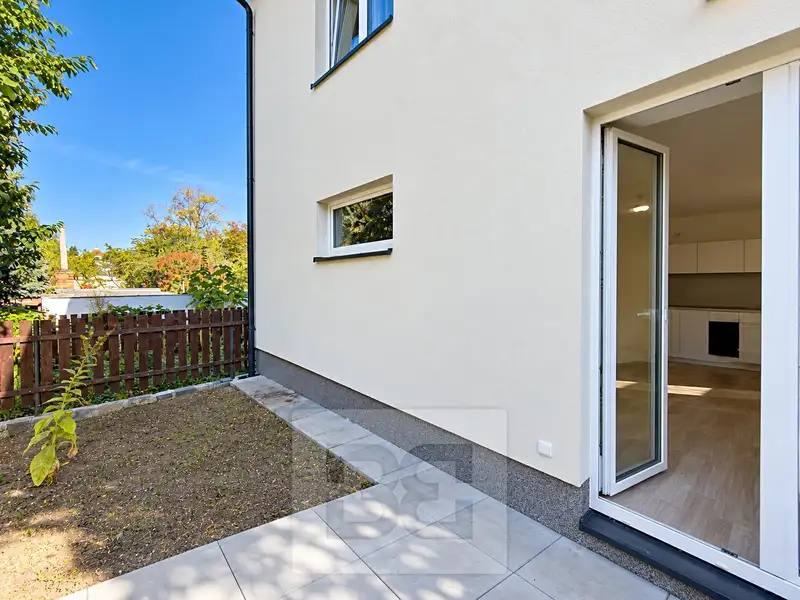 Pronájem bytu 1+kk 22 m², Praha – náhled fotky 3