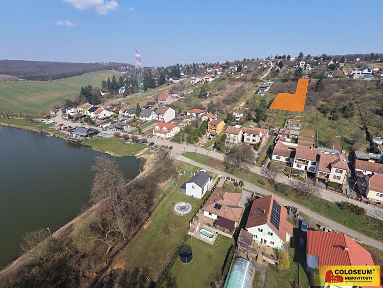Prodej pozemku, 1 750 m² (1 z 10)