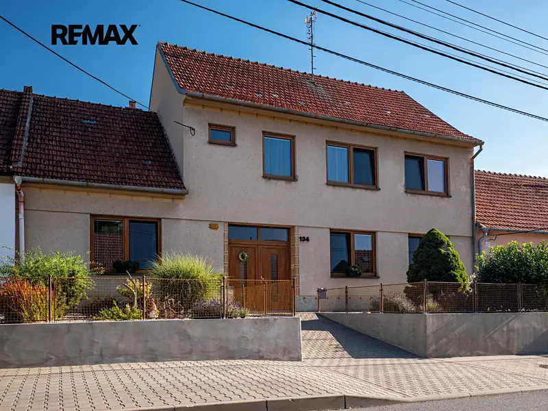Prodej rodinného domu 165 m², pozemek 1133 m², Ivančice – náhled fotky 1
