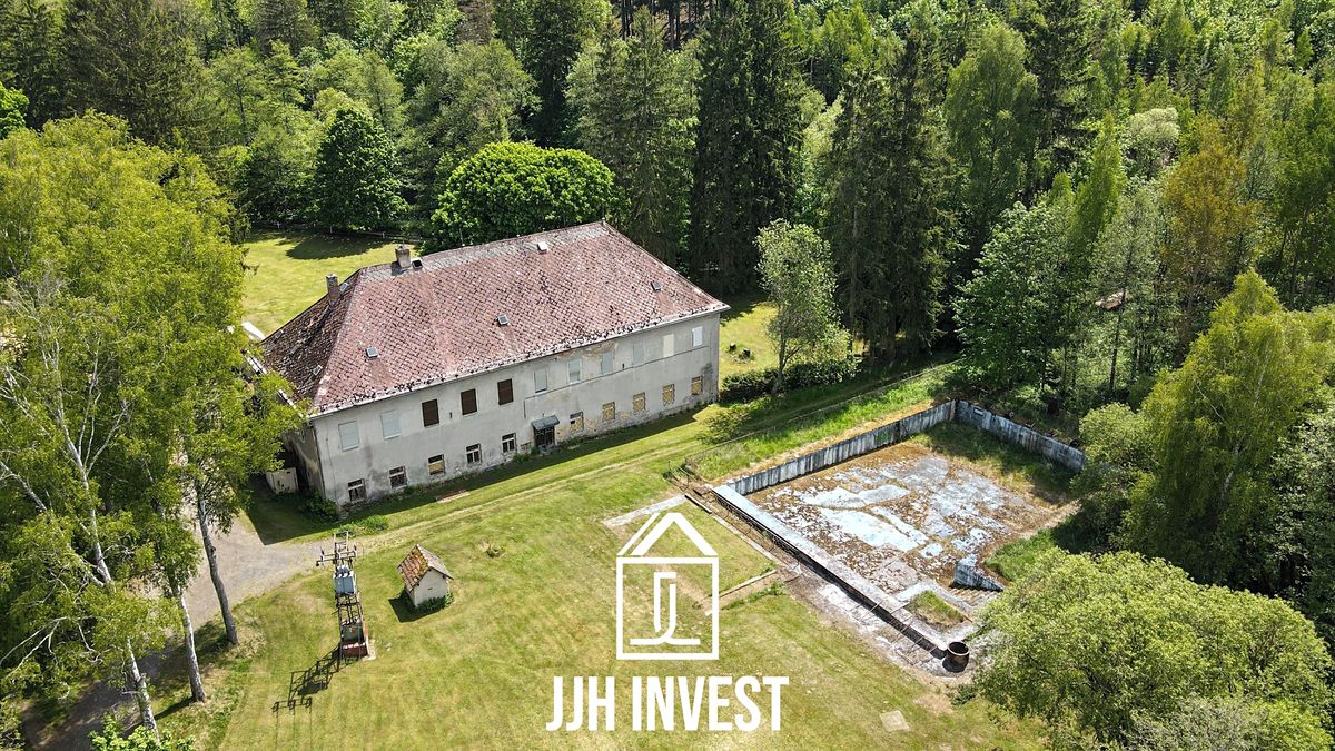 Prodej činžovního domu 880 m², Planá – fotka 1 z 3