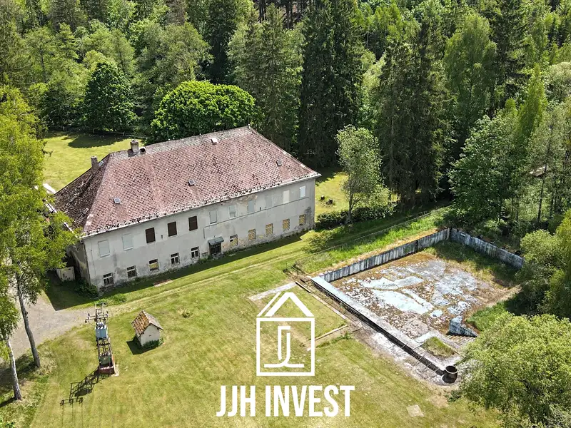 Prodej činžovního domu 880 m², Planá – náhled fotky 1