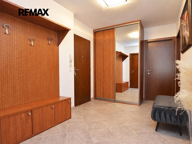 Квартира 3+kk в оренду, 100 м² (11 з 13)