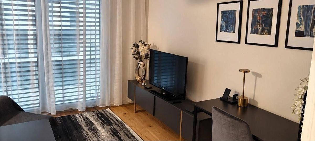 Pronájem bytu 1+kk 42 m², Praha – fotka 1 z 3