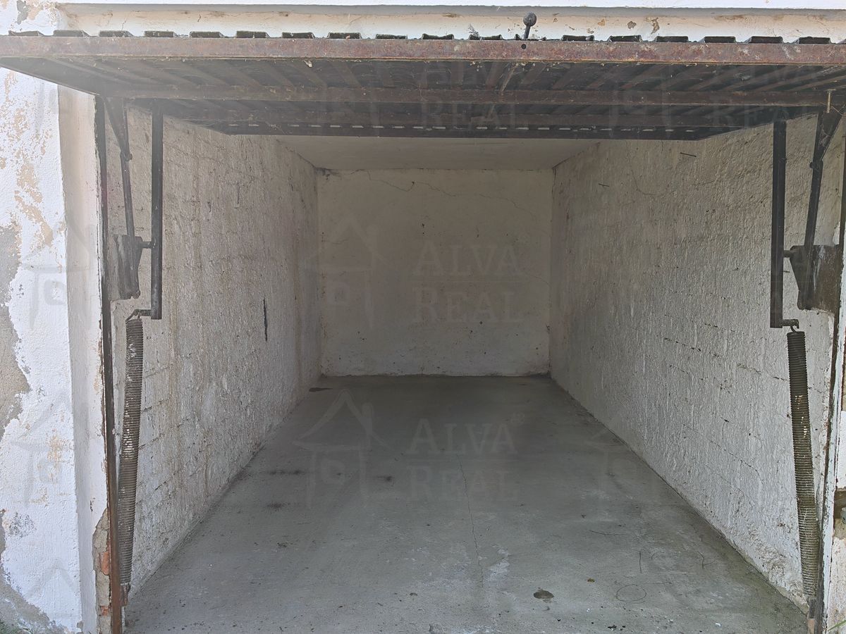 Pronájem garáže 19 m² – fotografie 4