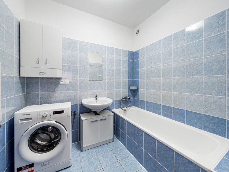 Pronájem bytu 2+kk, 57 m² (7 z 10)