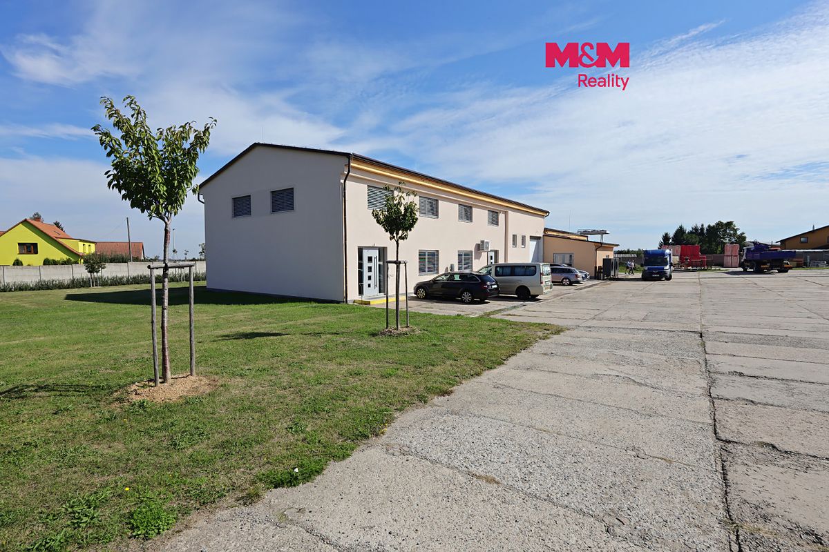 Prodej rodinného domu 1381 m², pozemek 7699 m², Zbraslavice – fotka 1 z 3