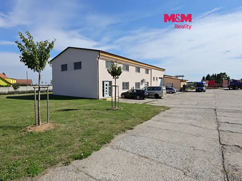 Prodej rodinného domu 1381 m², pozemek 7699 m², Zbraslavice – náhled fotky 1